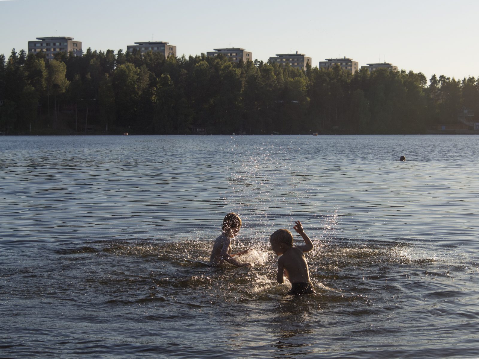 Lahden uimarantojen vedet ovat yhä lämpimiä ja hyvälaatuisia